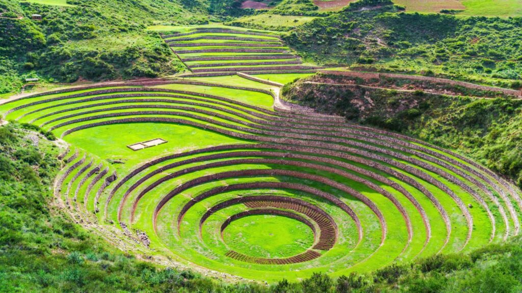 Center Enter of the Inca Universe 9 Days and 8 Nights