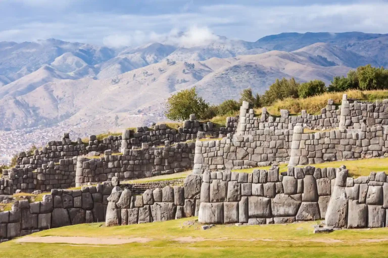 Walking Tour and Transfer to Airport in Cusco.